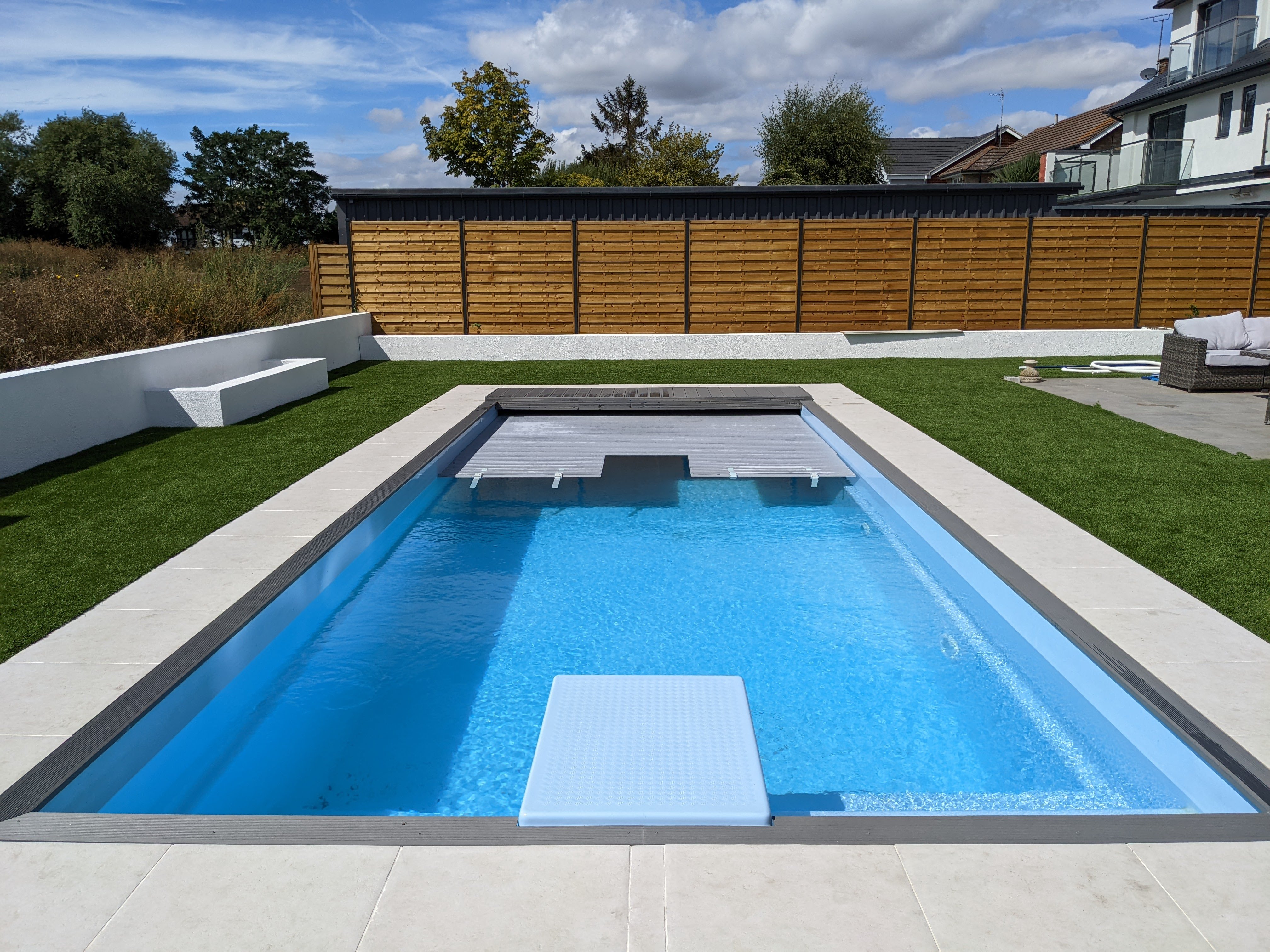 Why Choose a Fibreglass Pool over Vinyl and Concrete?